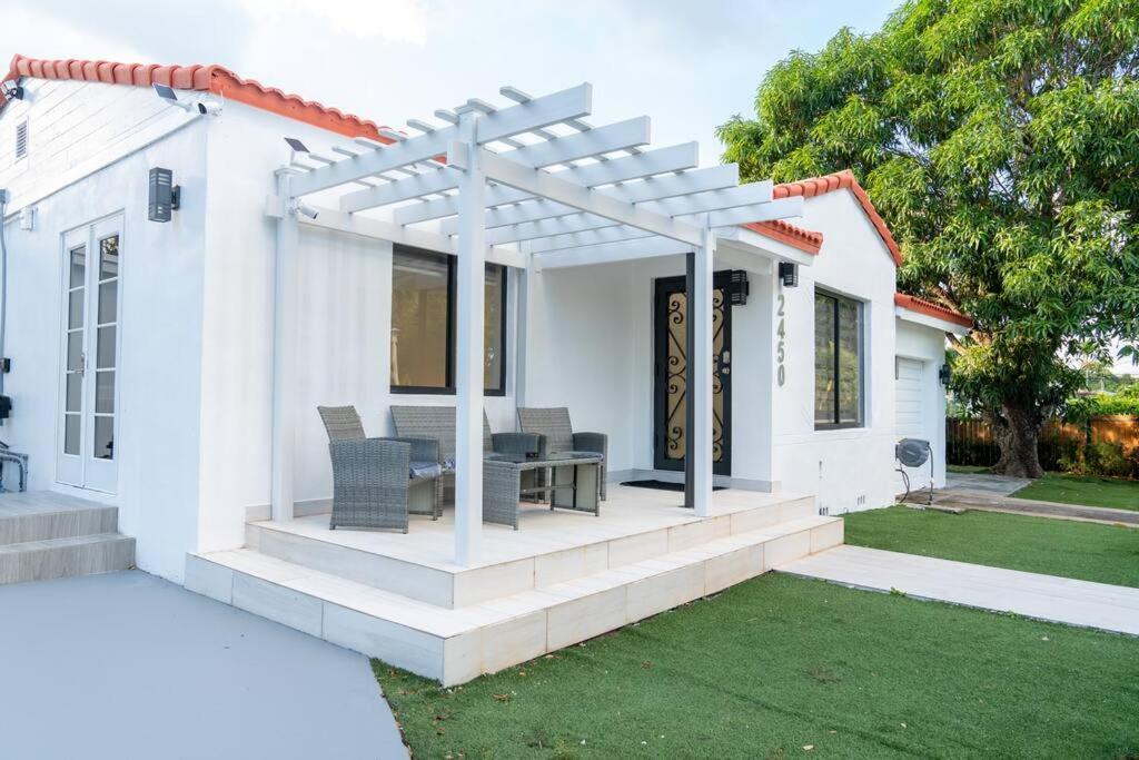 Vila Luxury Retreat 3B ,2Ba Pool , Coral Gables Center Miami Exteriér fotografie
